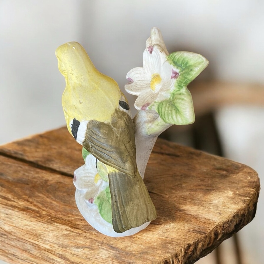 Vintage Ardco Japan Goldfinch Bird Figurine C-3052 Mid Century As-Is - Picture 4 of 7